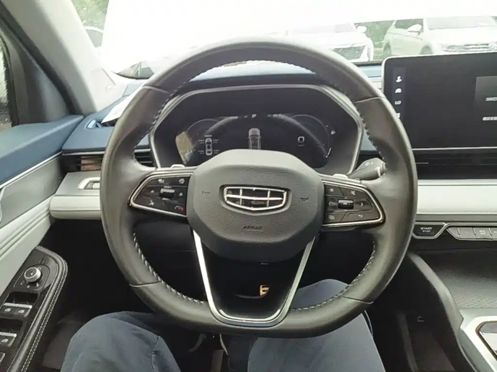 Фото 11 - Geely Preface