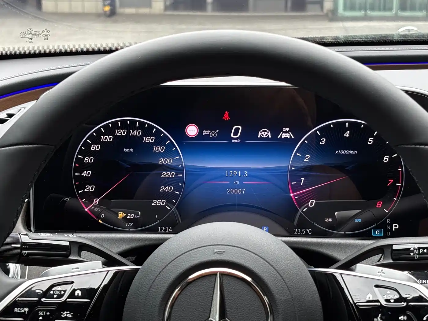 Mercedes-Benz E-Class 2025 E 300 L Fashion фото 17