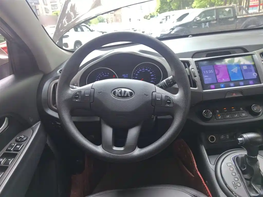 Kia Sportage 2015 2.0L Automatic 2WD GL фото 11