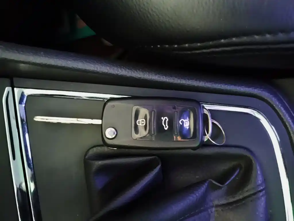 Volkswagen Bora 2016 Model 1.6L Automatic Fashion фото 9