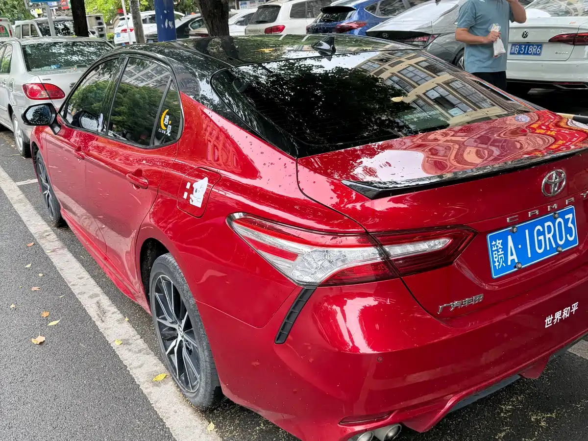 Toyota Camry 2022 2.5S Knight Edition фото 3