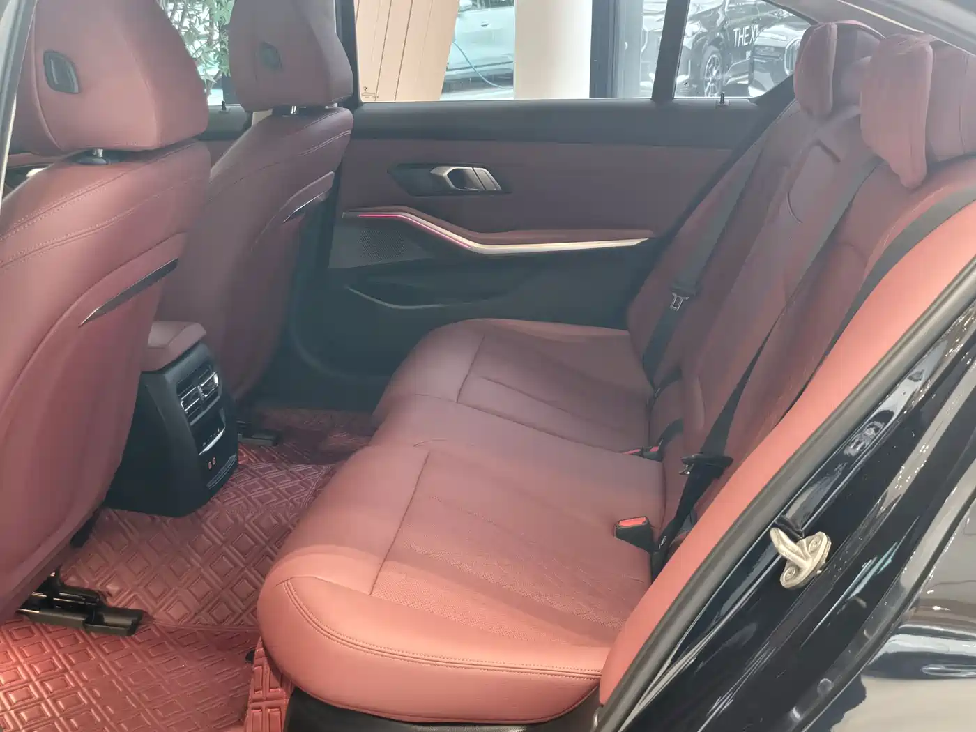 BMW i3 2024 eDrive 35 L фото 6