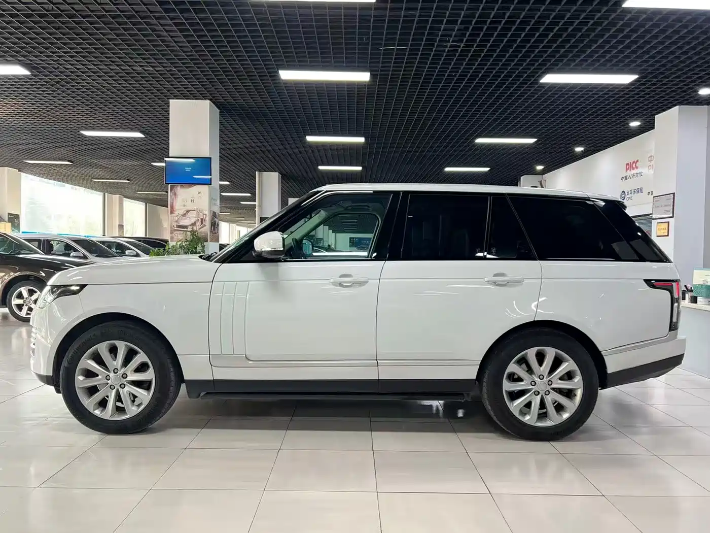 Фото 3 - Land Rover Range Rover