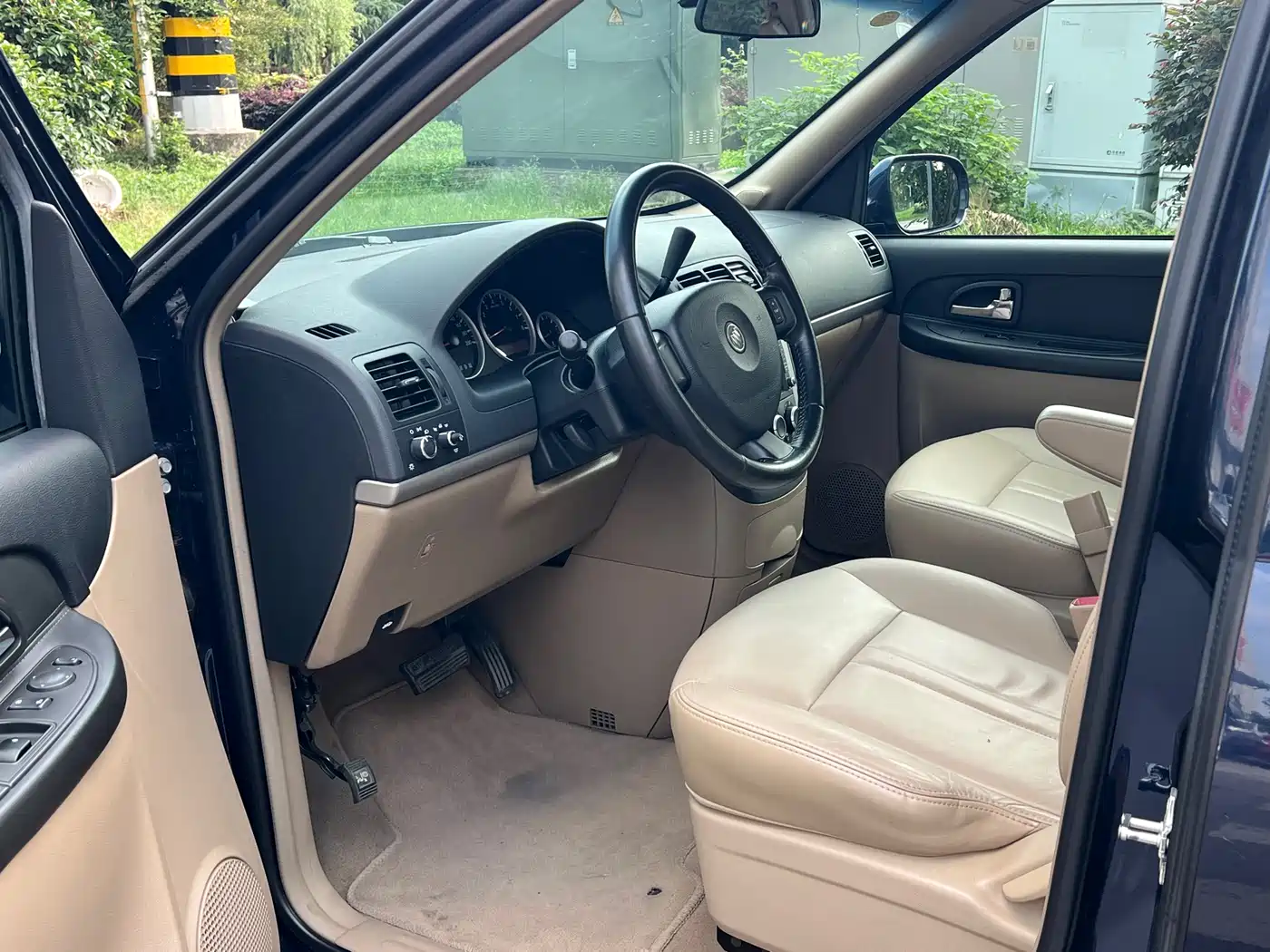 Buick GL8 2014 2.4L Executive Edition фото 9