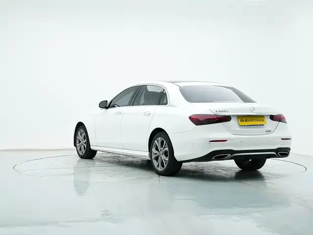 Photo 5 - Mercedes-Benz E-Class