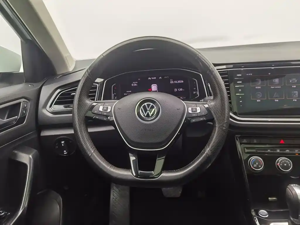 Photo 11 - Volkswagen T-ROC