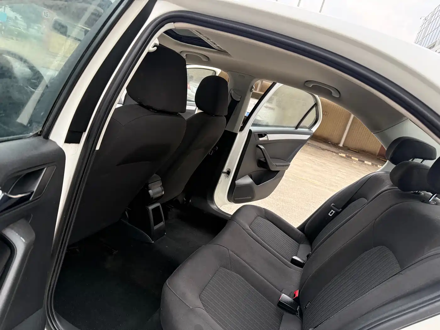 Volkswagen Jetta 2013 1.4L Manual Comfort фото 7