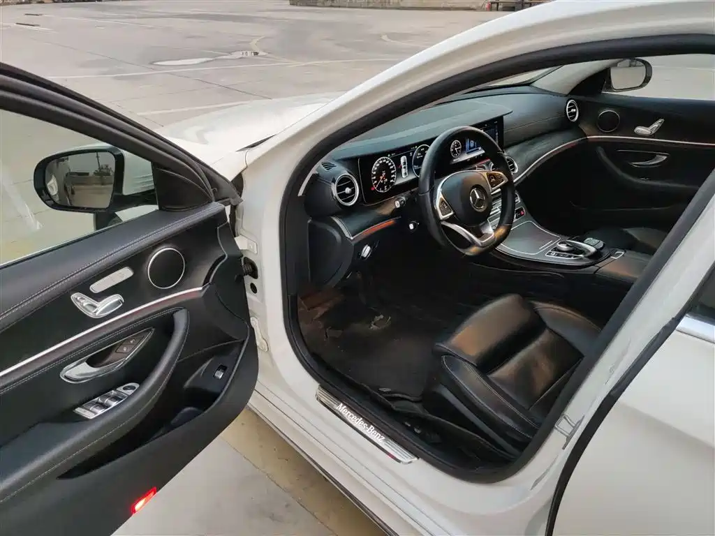 Mercedes-Benz E-Class 2018 Facelift E 200 L Sport фото 12