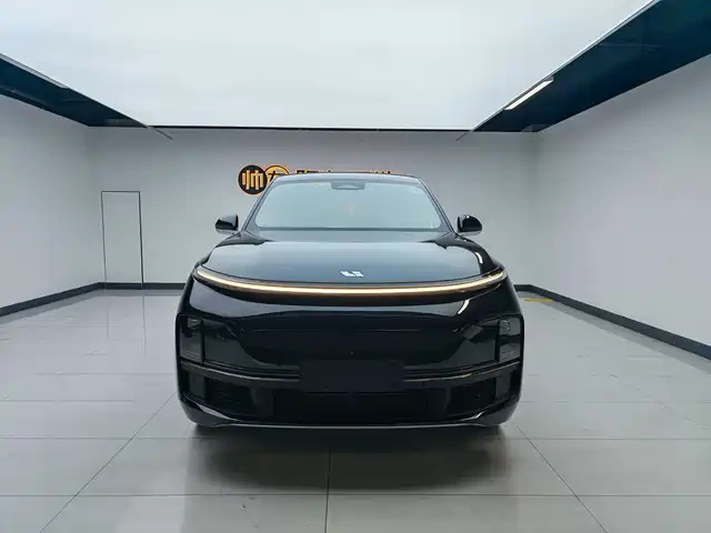 Li Auto L8 Pro