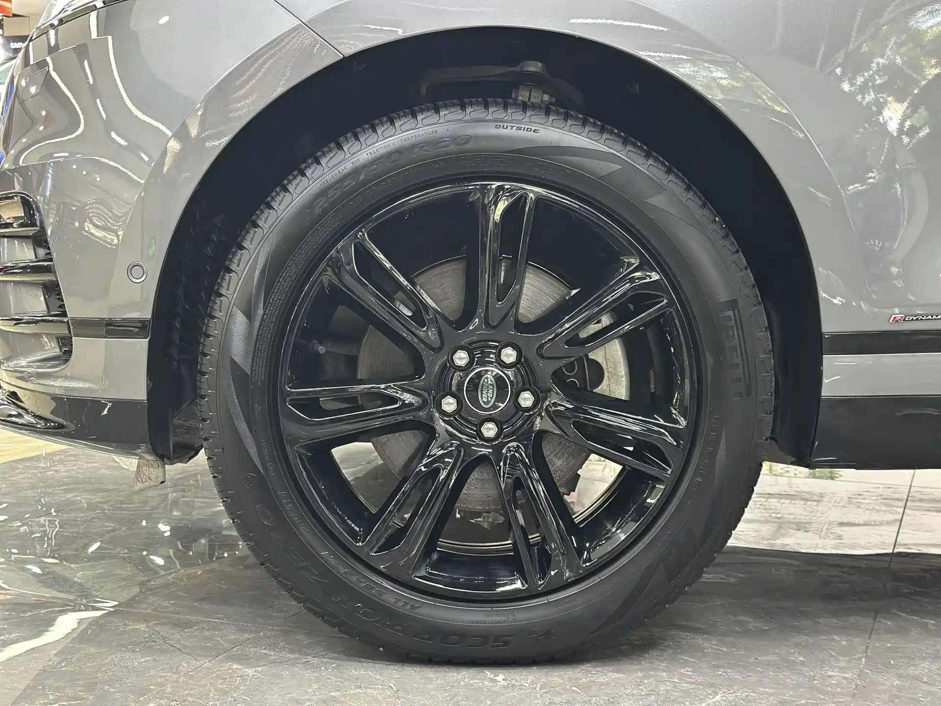 Фото 7 - Land Rover Range Rover Velar