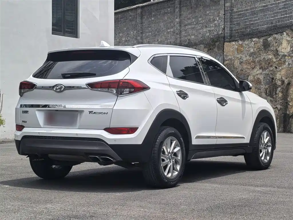 Hyundai Tucson 2015 1.6T Dual Clutch 2WD Smart фото 6