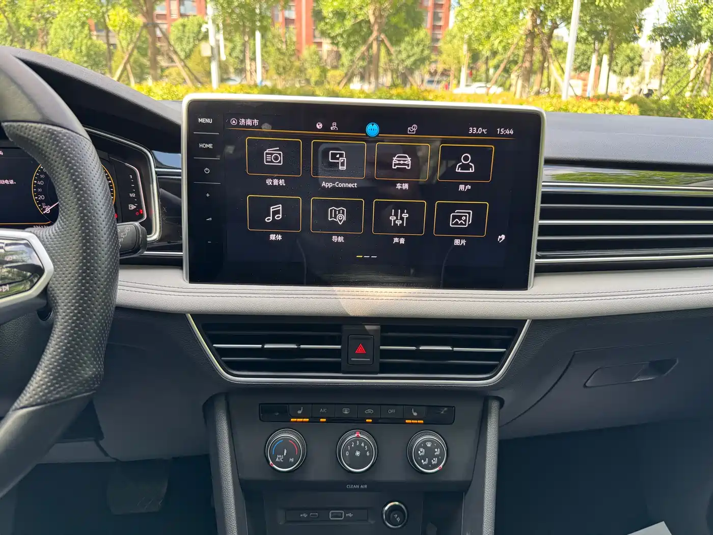 Volkswagen Tiguan L 2023 280TSI 2WD Trend Limited Edition фото 18