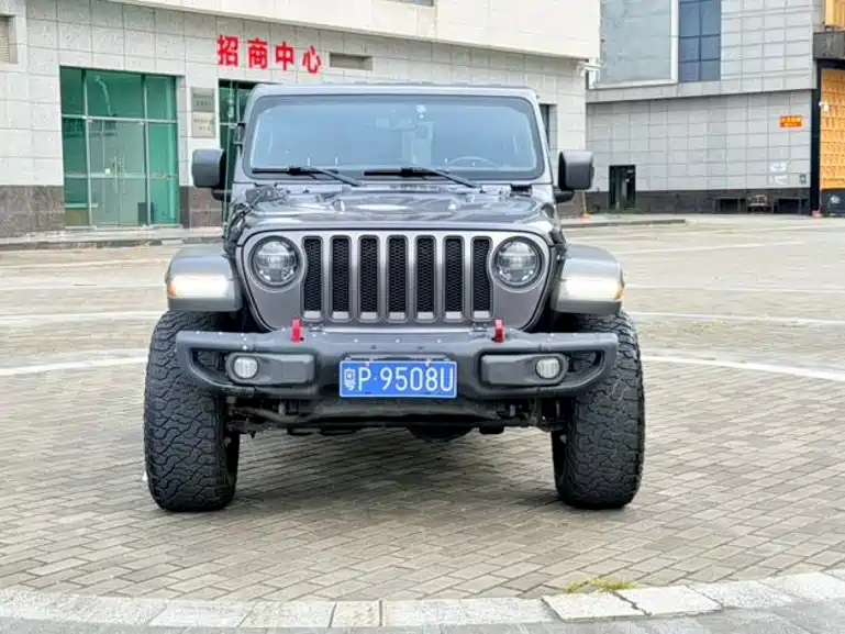 Photo 2 - Jeep Wrangler