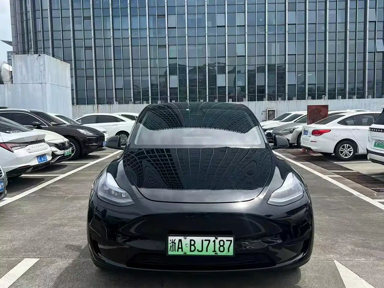 Tesla Model Y 2023