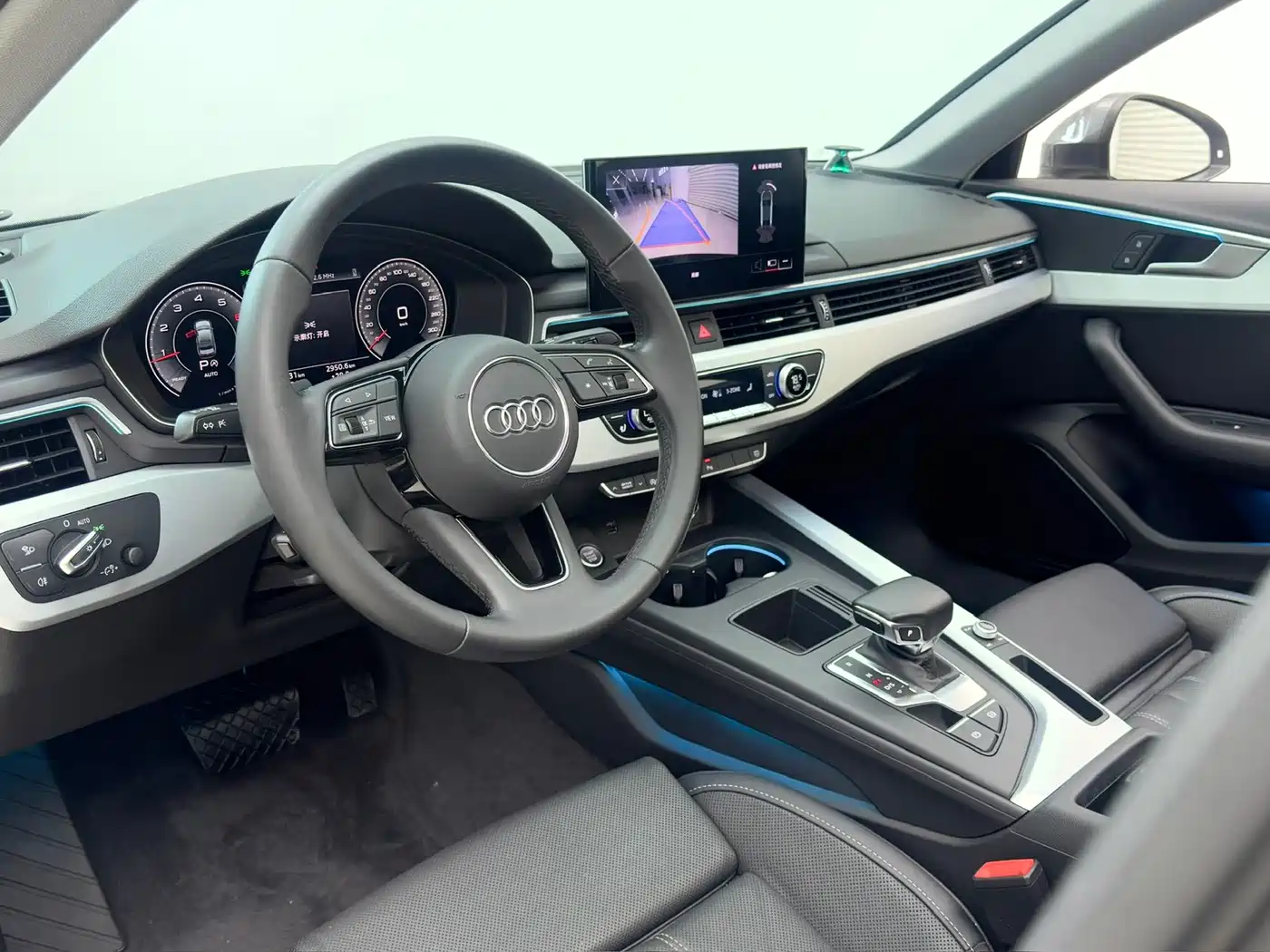 Фото 11 - Audi A4L