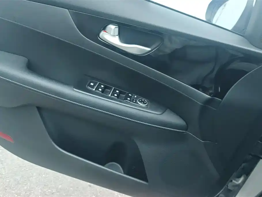 Kia K3 2019 1.5L CVT Smart Connect Edition фото 7