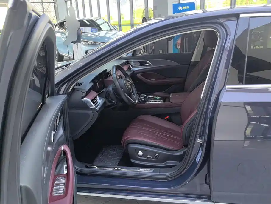 Фото 9 - Hongqi H5