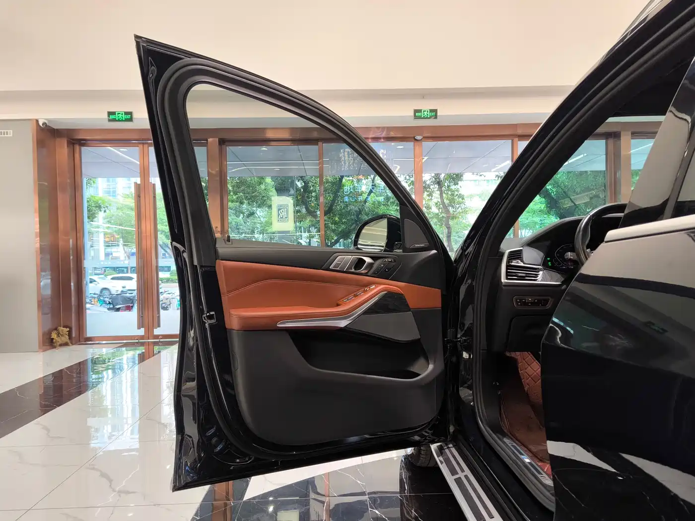 BMW X7 2021 xDrive40i Premium M Sport Package фото 23