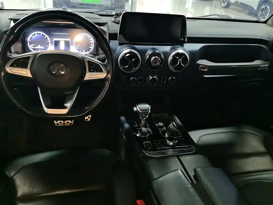 BAIC ORV Beijing Offroad BJ40 2019 PLUS 2.3T Automatic 4WD Luxury Edition China VI фото 12