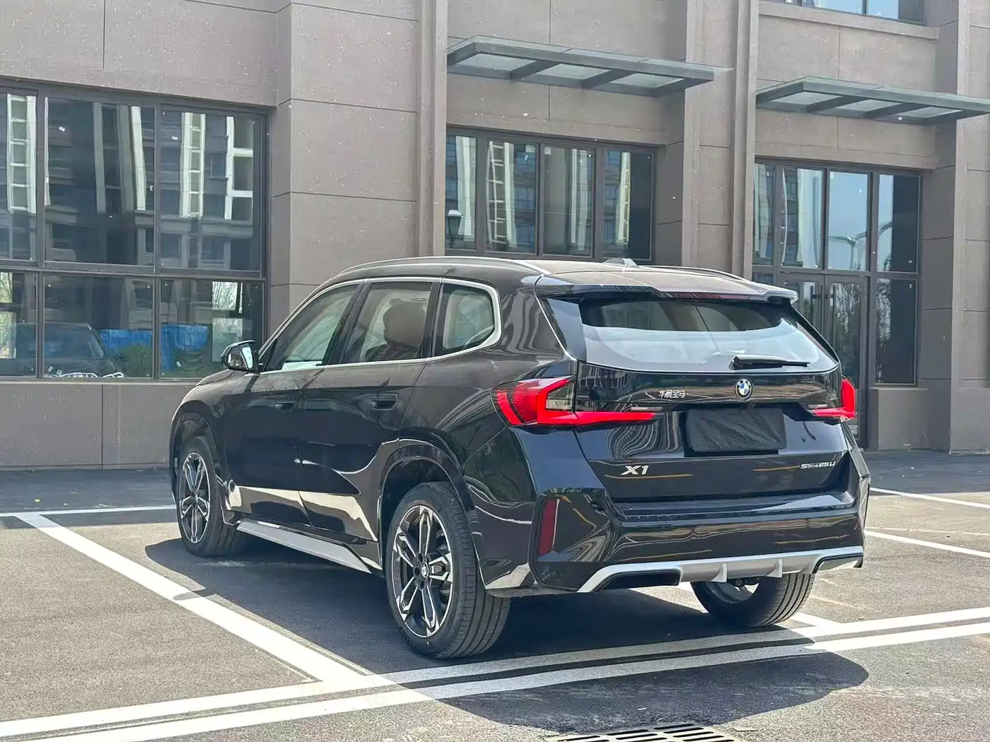 BMW X1 2026 Model Year sDrive25Li M Sport Package фото 7