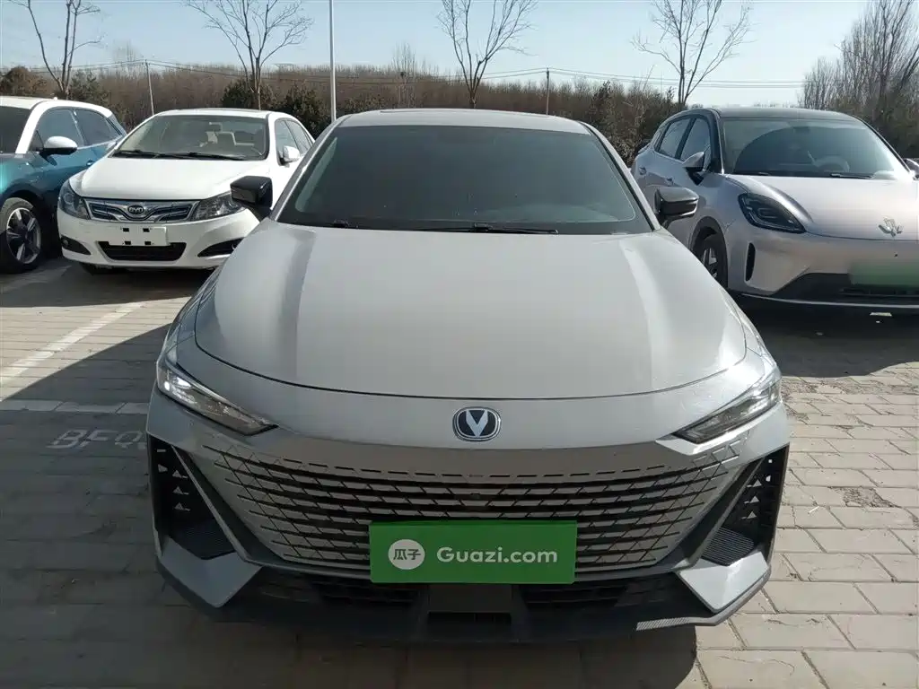 CHANGAN UNI-V