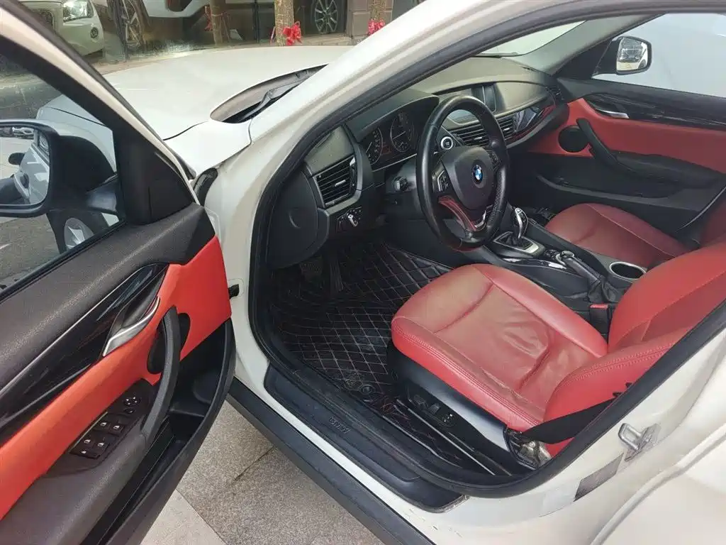 BMW X1 2015 Model sDrive18i Fashion Advanced Edition фото 17