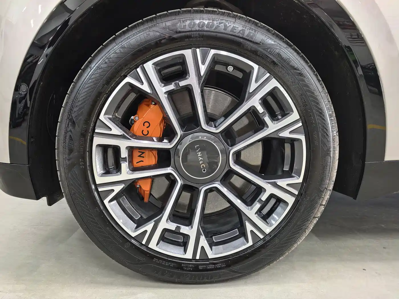 Lynk & Co 900 2025 2.0T Ultra фото 12