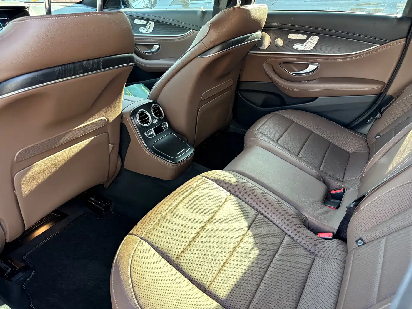 Mercedes-Benz E-Class 2022 E 300 L Sport Premium фото 9