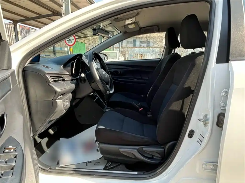 Toyota YARiS L Zhi Xiang 2019 1.5E CVT Charming China VI фото 14