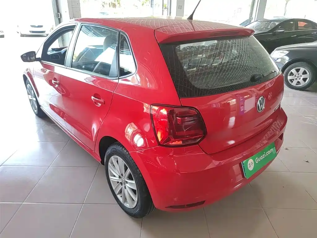Volkswagen Polo 2014 1.6L Automatic Comfort Edition фото 5