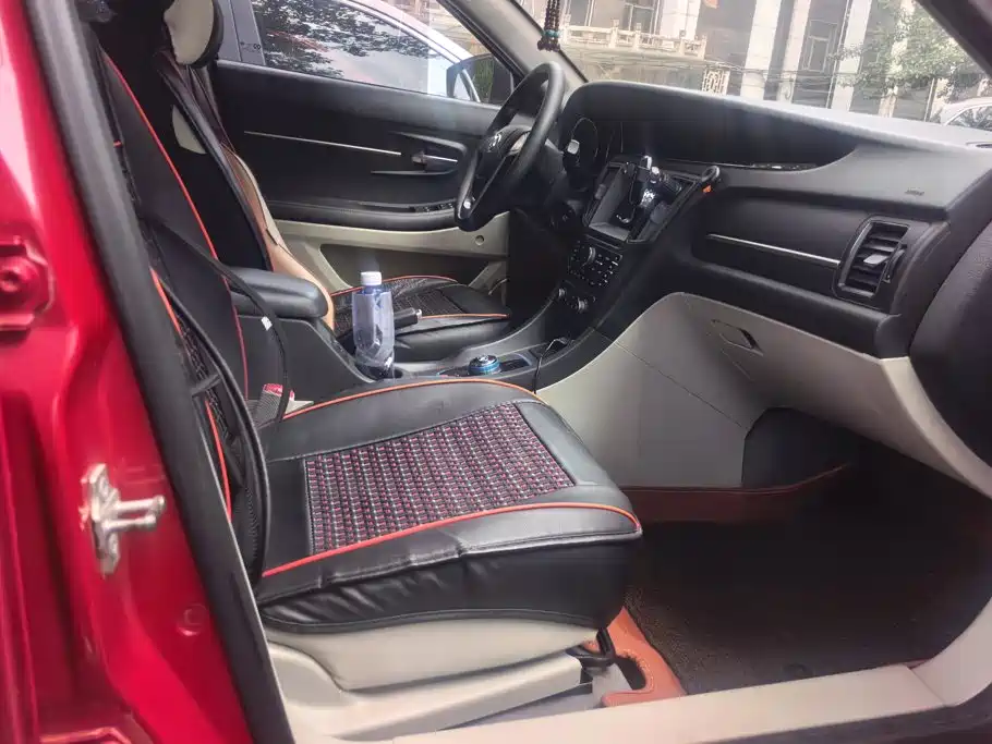 Фото 8 - BAIC New Energy BAIC EU Series