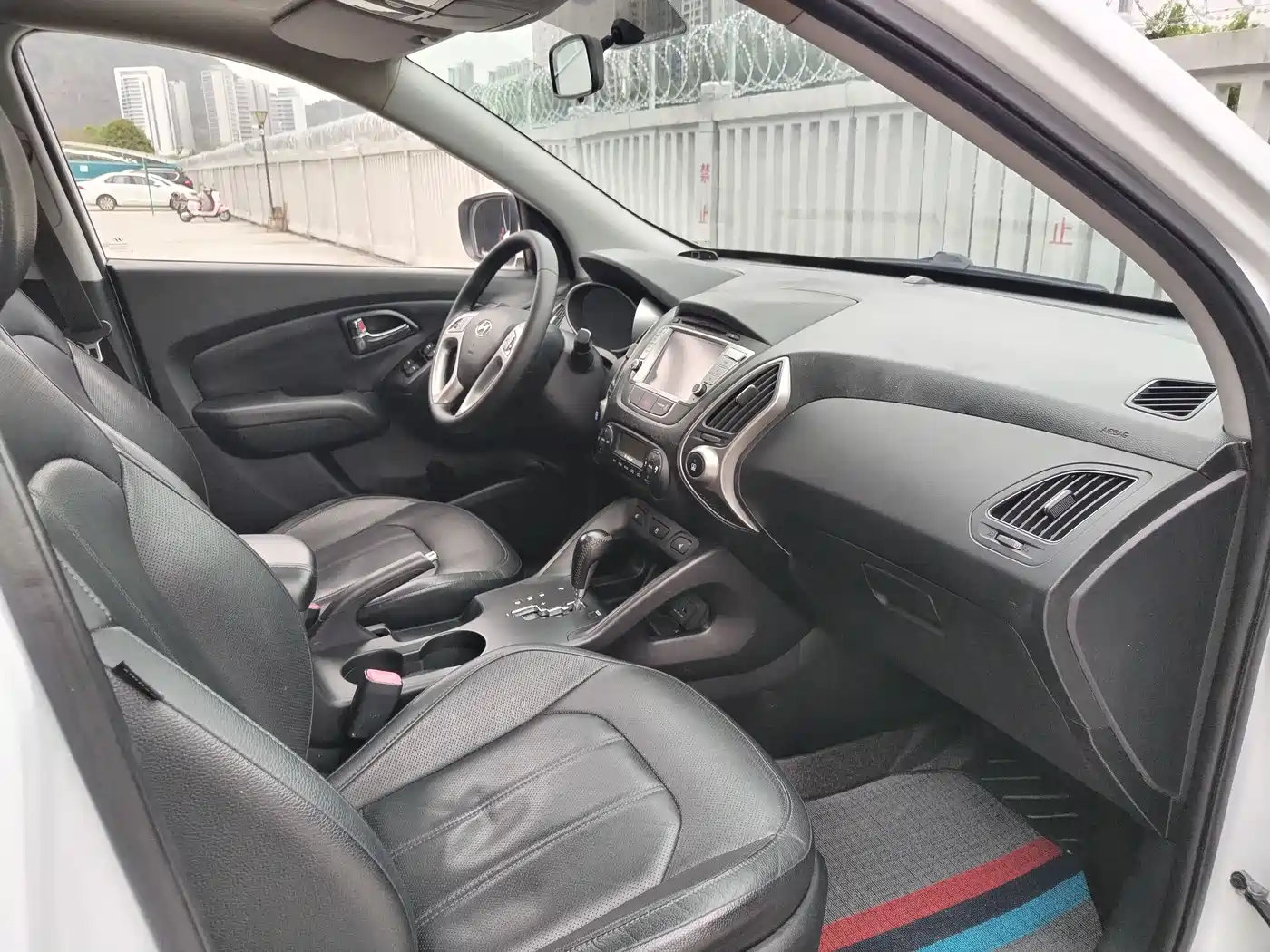 Hyundai Beijing Hyundai ix35 2013 2.0L Auto 2WD Smart GLS China IV фото 17
