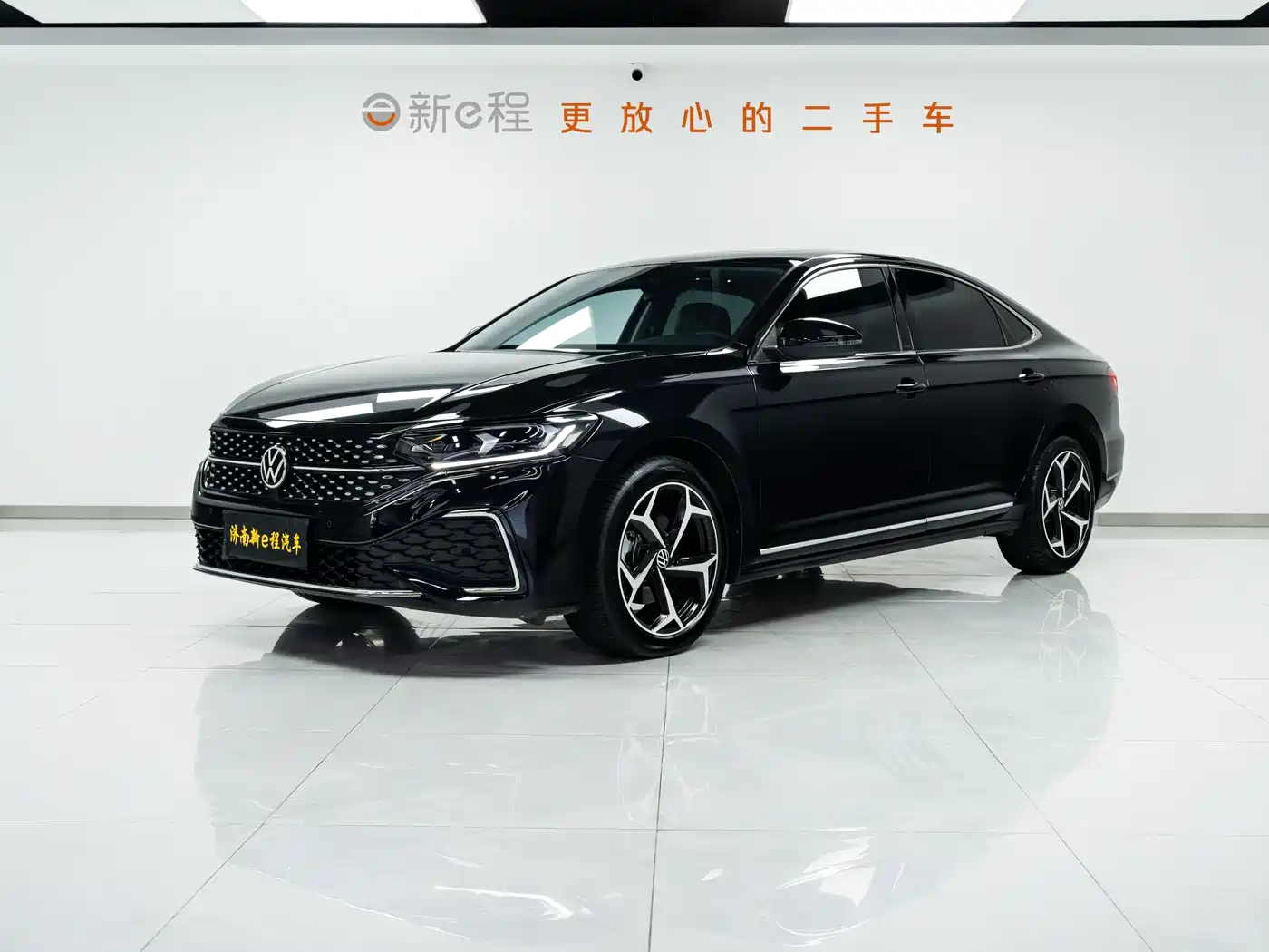Volkswagen Passat 2025 Outstanding 380TSI Starlight Dragon Soaring Edition