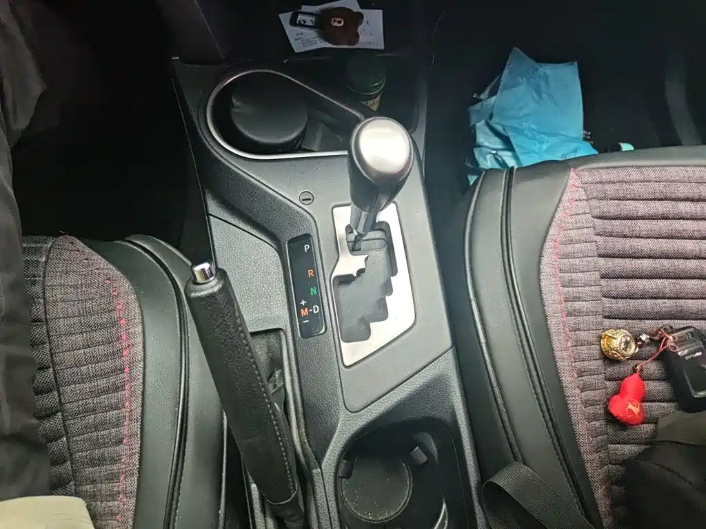 Toyota RAV4 Rongfang 2016 2.0L CVT 2WD Smart (China V) фото 15