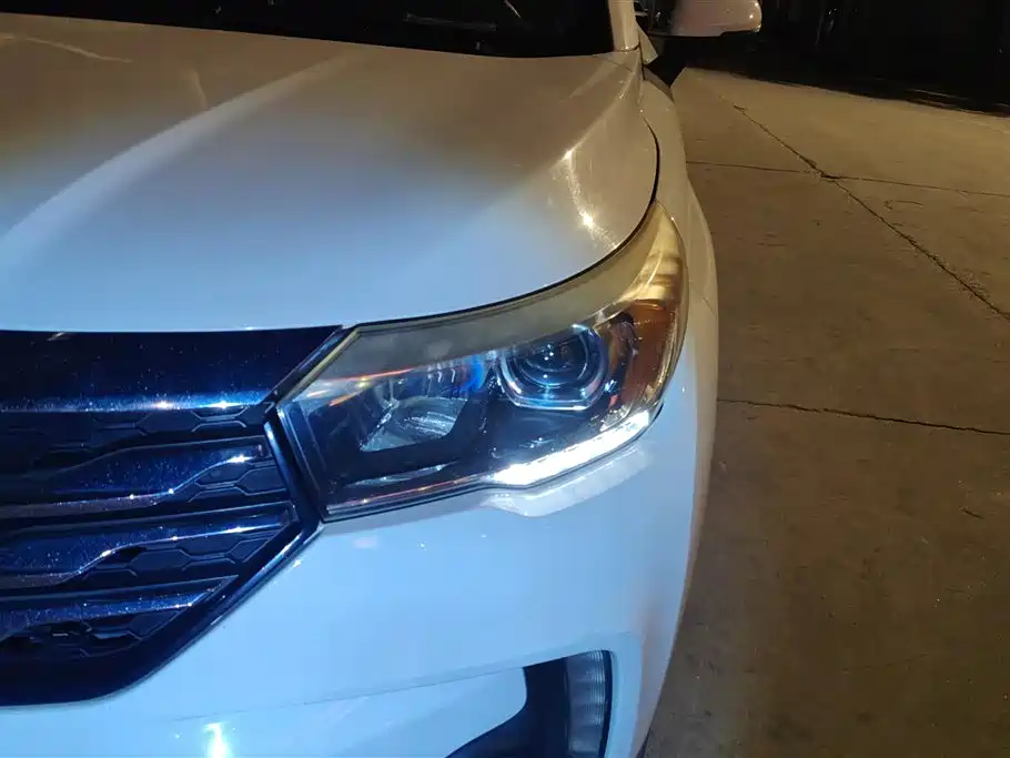 GAC Trumpchi Trumpchi GS4 2015 200T G-DCT Luxury Edition фото 5