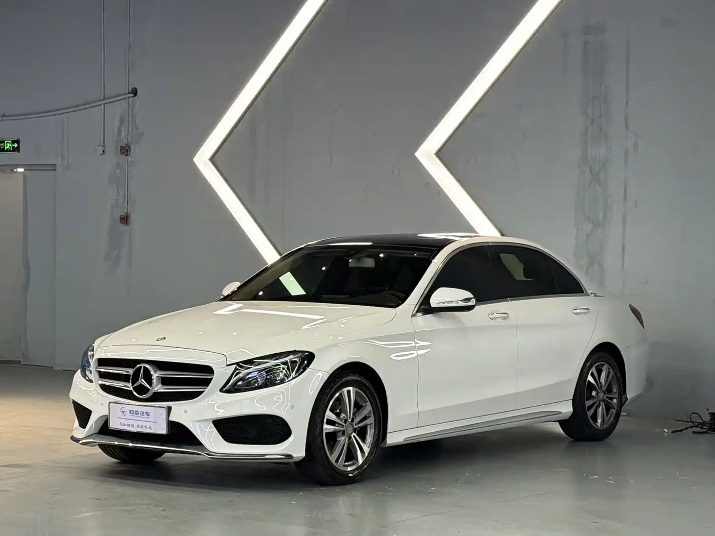 Mercedes-Benz C-Class 2015 Facelift C 180 L Sport