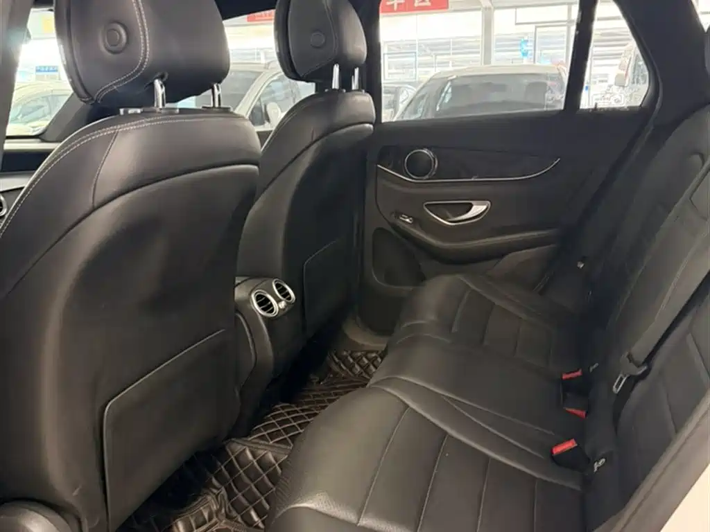 Mercedes-Benz GLC 2018 Facelift GLC 260 4MATIC Luxury фото 14
