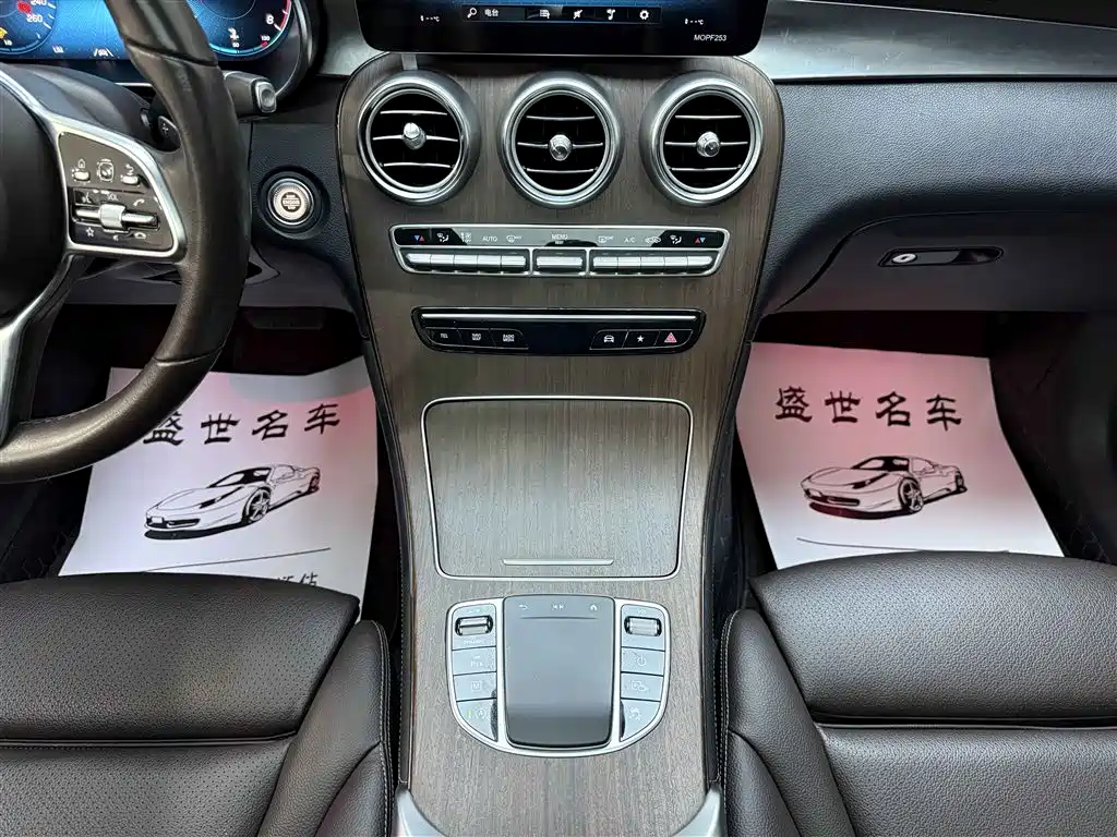 Mercedes-Benz GLC 2020 GLC 300 L 4MATIC Luxury фото 9