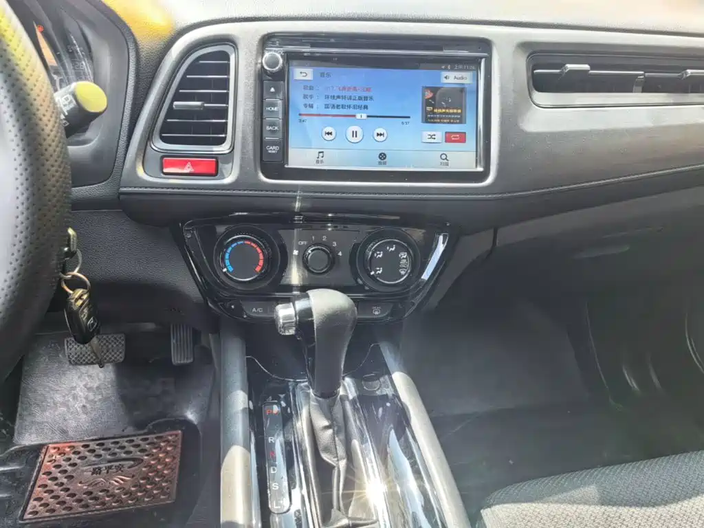Honda Vezel 2015 2015 1.5L CVT 2WD Comfort