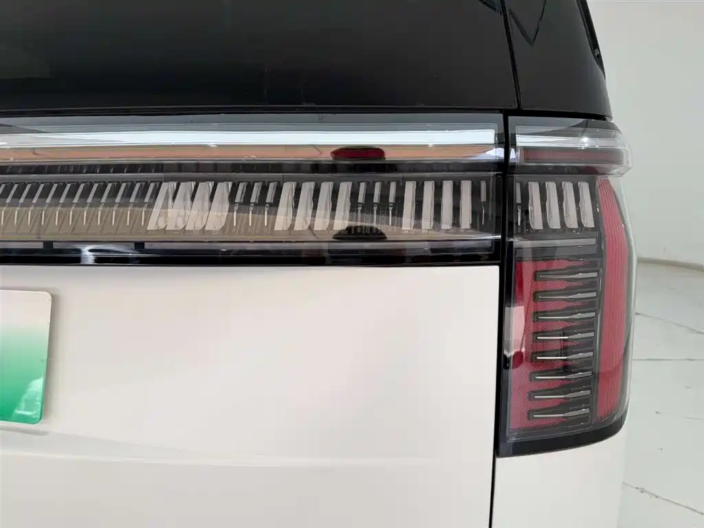 ZEEKR EXTREME KRYPTON 009