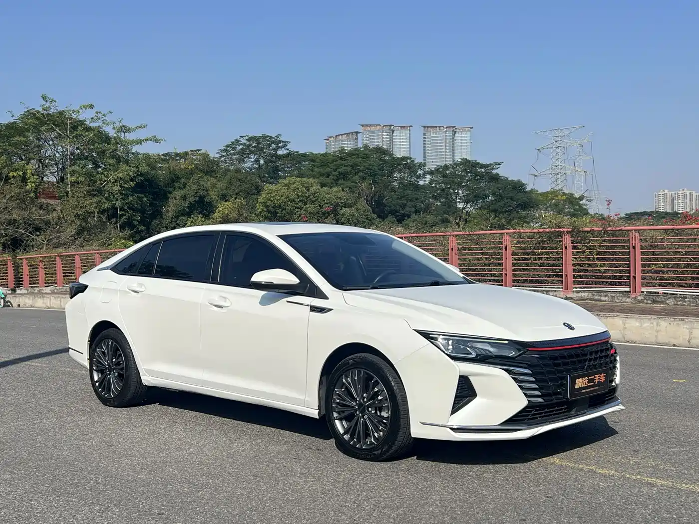 DONGFENG YI HYUN MAX