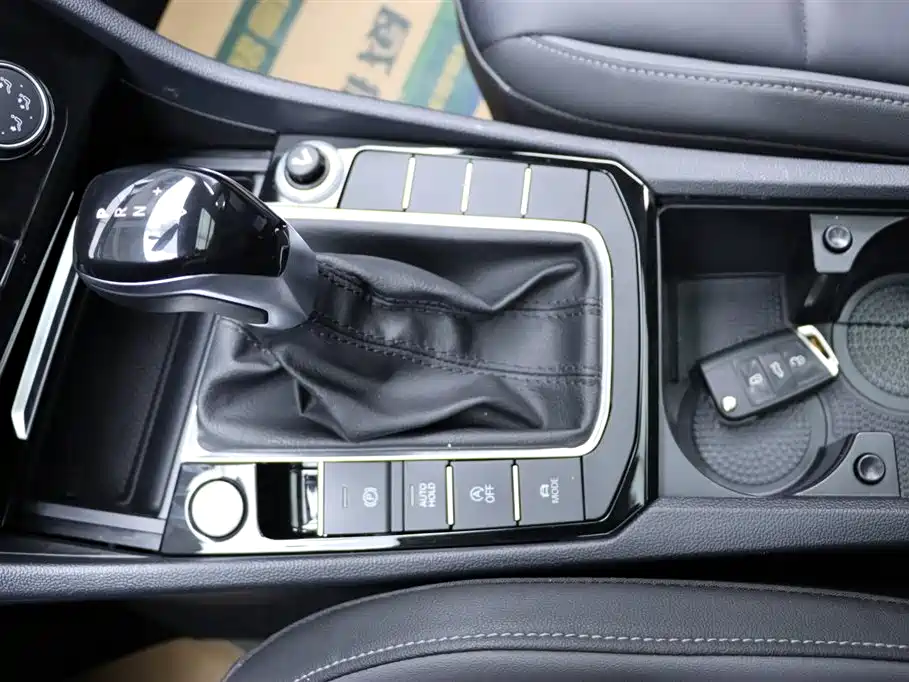 Volkswagen Sagitar 2021 280TSI DSG Comfort Smart Connect Edition фото 10