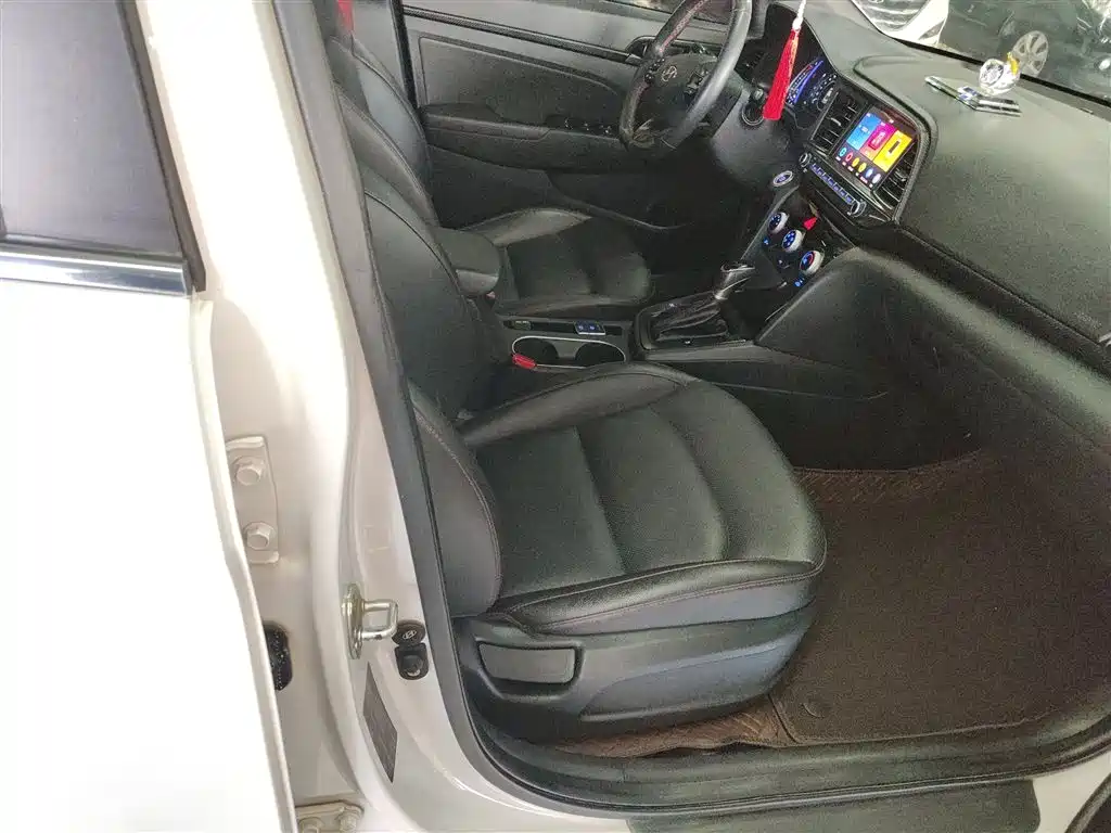 Hyundai Elantra 2019 1.4T Dual-clutch XuanDong·Vitality Type фото 25
