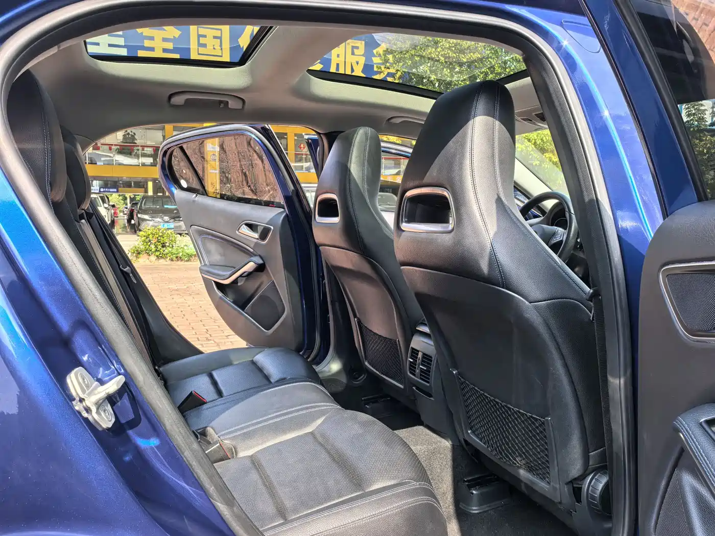 Mercedes-Benz GLA 2016 GLA 200 Blues Edition фото 8