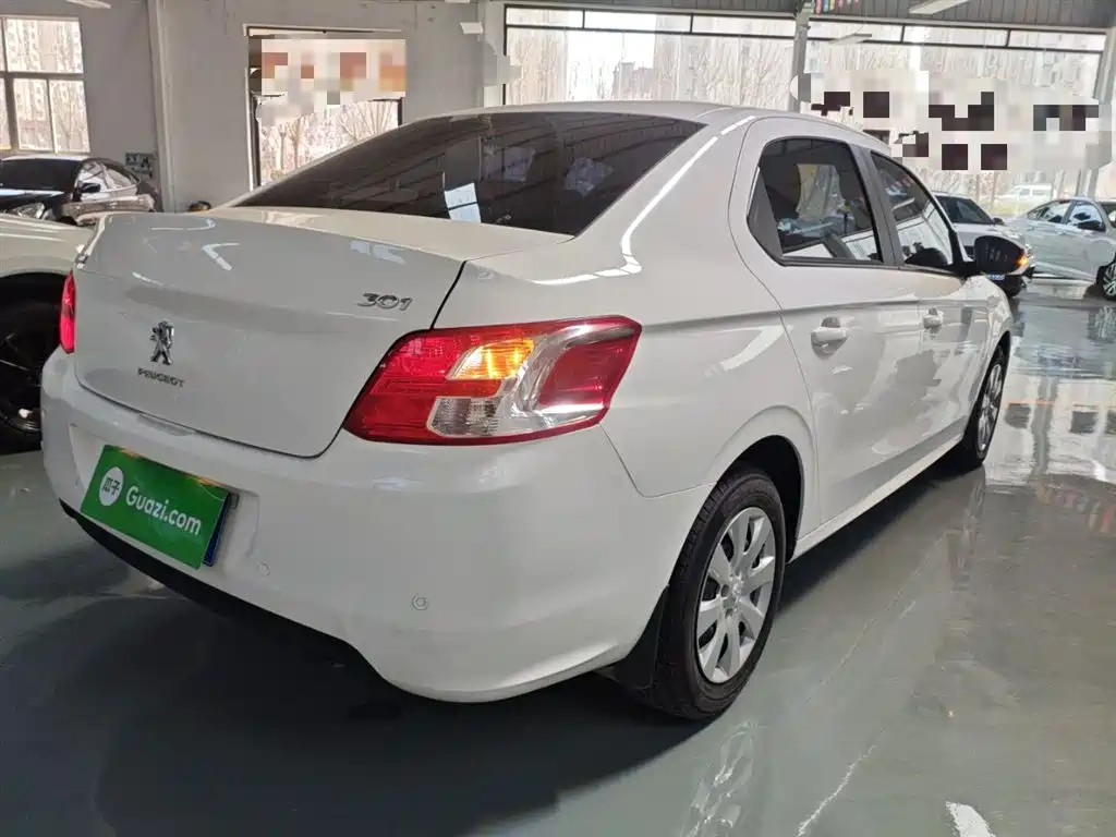 Peugeot 301 2016 1.6L Manual Comfort Edition фото 7