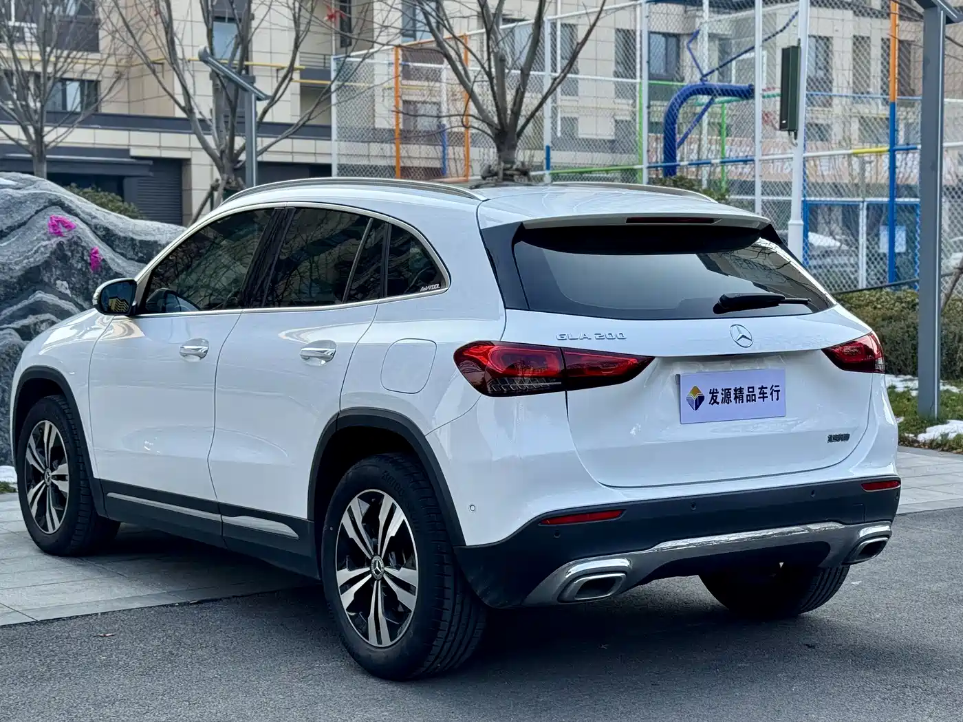 MERCEDES-BENZ GLA