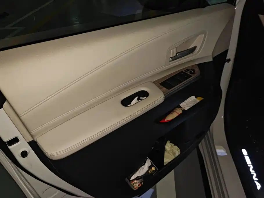 Toyota Sienna 2026 2026 2.5L Hybrid FWD Exclusive Premium Edition