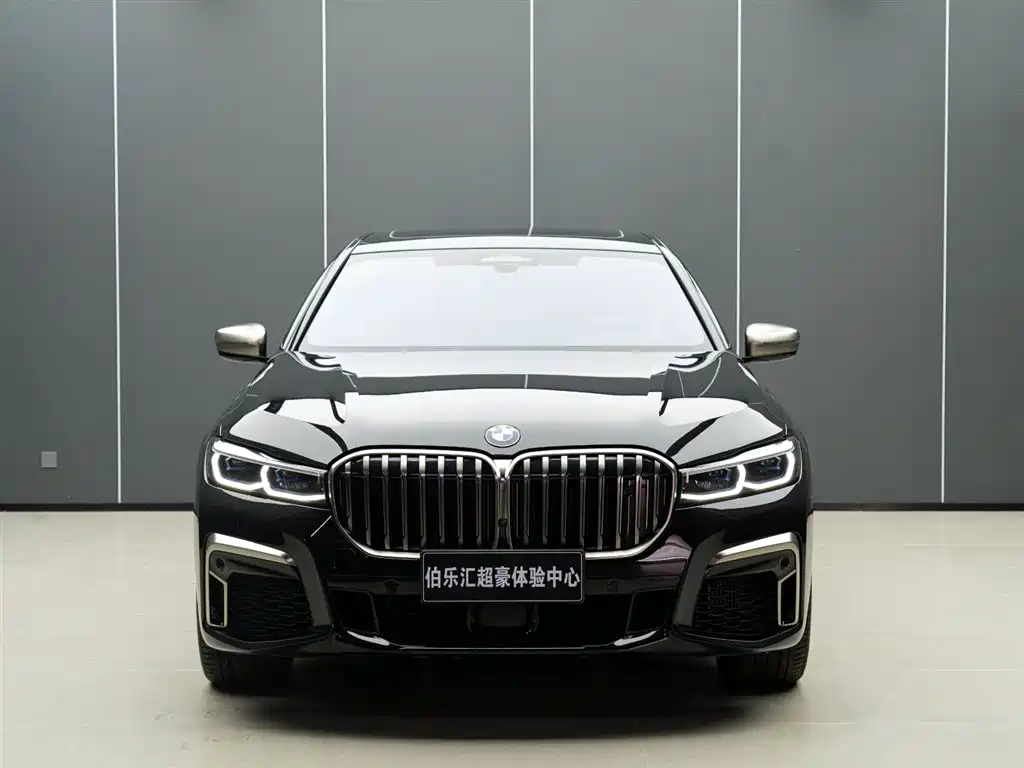 BMW 7 Series 2019 Facelift M760Li xDrive V12 Sport Package фото 4