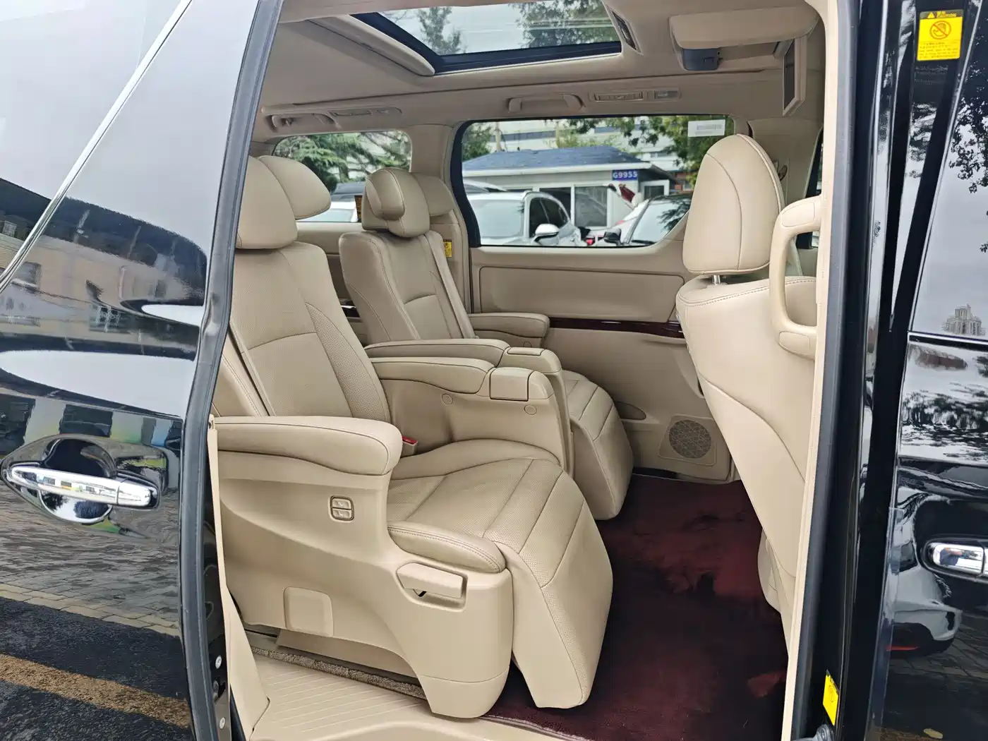 Toyota Alphard 2011 3.5L Luxury Edition фото 11