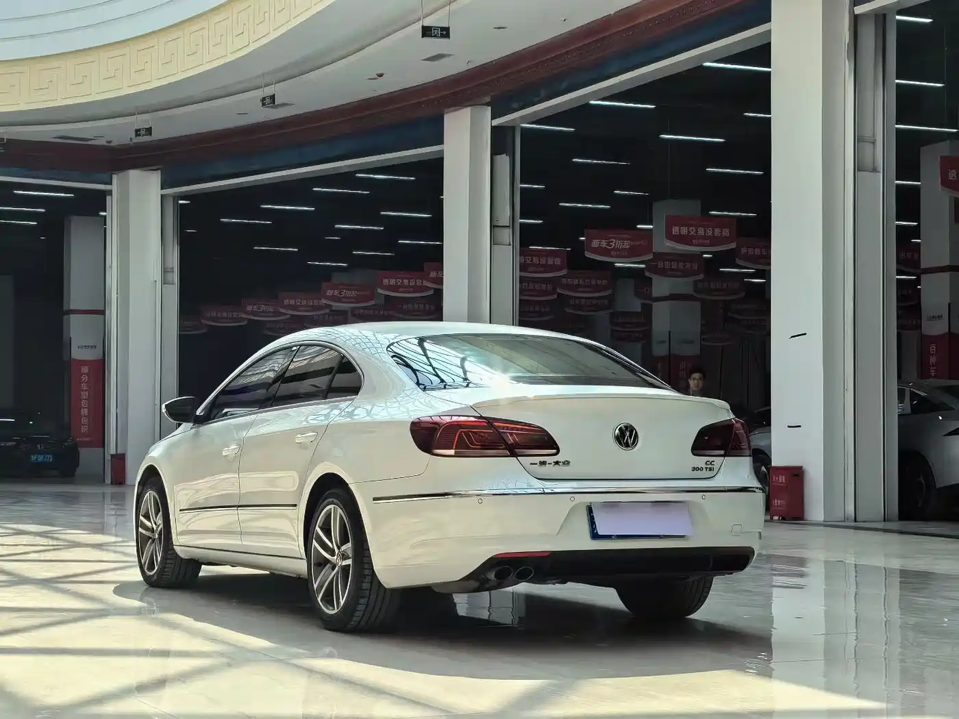 Volkswagen FAW-Volkswagen CC 2016 Model 1.8TSI Premium фото 15
